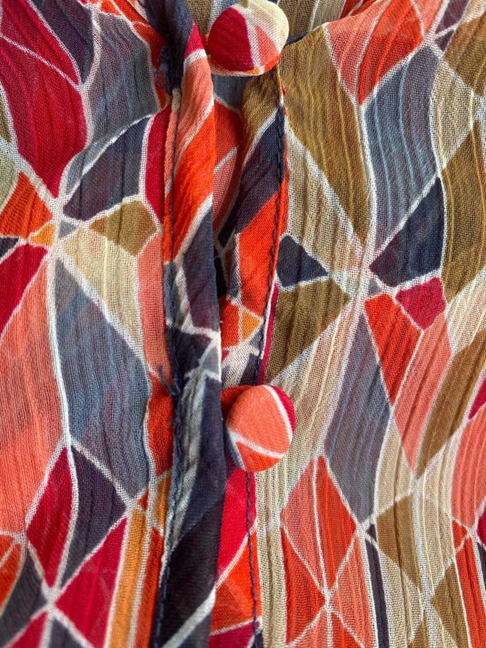 Liz Claiborne Sheer Geo Print Tie-Neck Tunic in Peach and Navy Trim - Picture 3 of 3